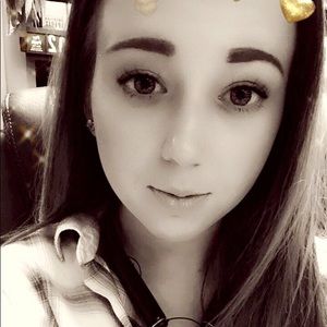 Meet your Posher, Krystle